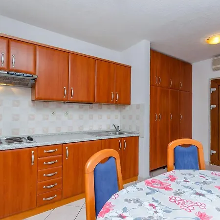 Milivoj Apartmán *