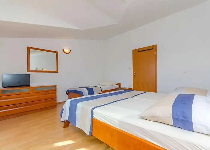 Milivoj Apartman Seget Vranjica